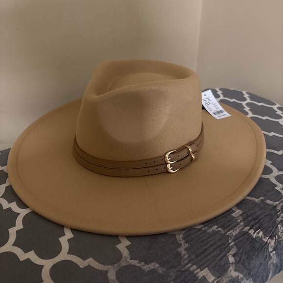 Hat - Picture 1 of 6